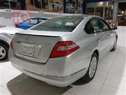 نیسان تینا